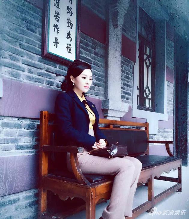 冰锋正在播出郑清文化身男主金牌初恋