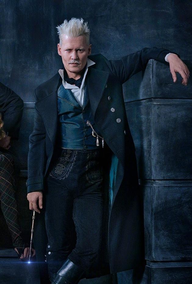 影迷呼吁《神奇动物》开除德普 罗琳等高层声援约翰尼·德普神奇动物在哪里JK罗琳_新浪娱乐_新浪网