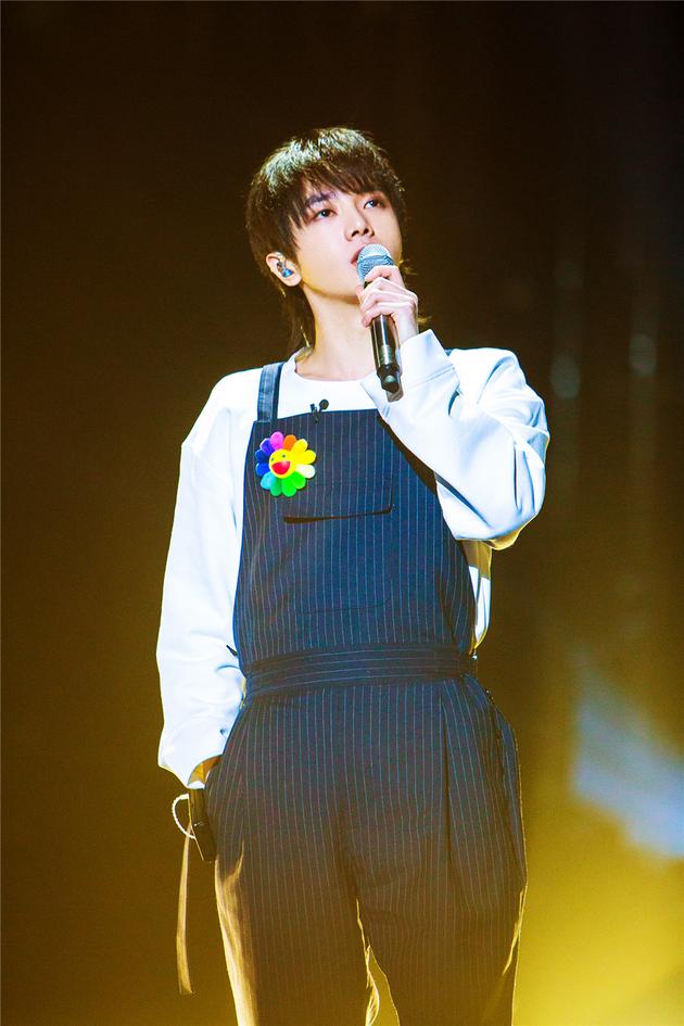 华晨宇《歌手》尽显佛系本质:来唱歌不是比赛