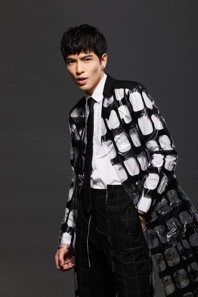 电竞圈迎“雨神”!金曲歌王萧敬腾进军电竞领域|萧敬腾|电竞|战队_新浪娱乐