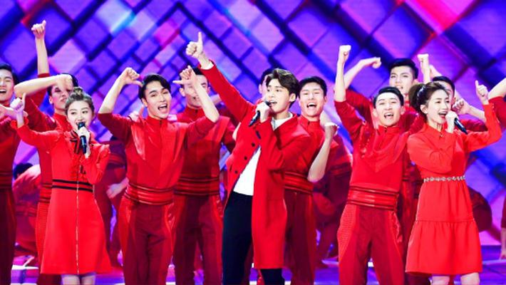 李易峰景甜江疏影合唱朝气蓬勃