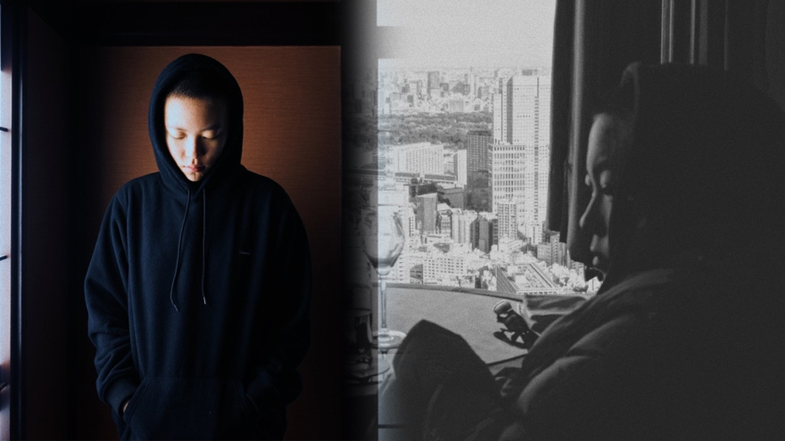 窦靖童与友人同游日本 平头酷帅超像窦唯