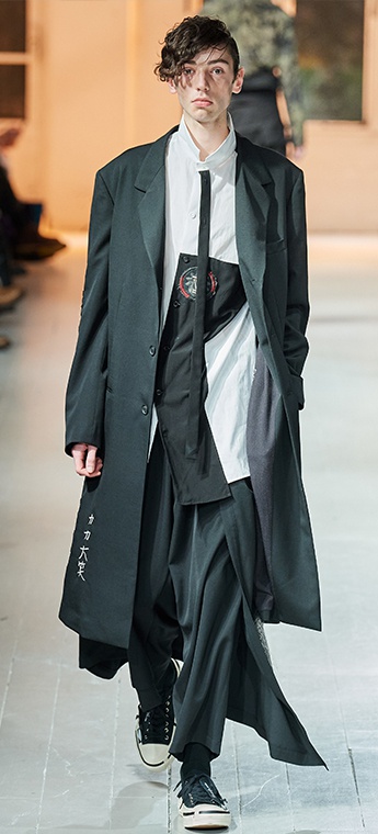  Yohji Yamamoto 