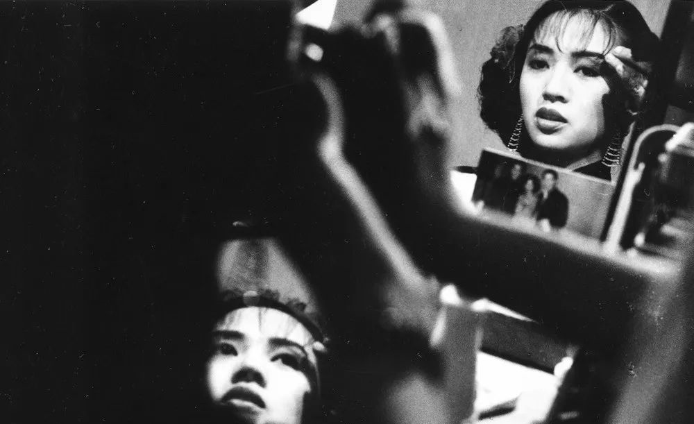 摄于电影《胭脂扣》(1987)现场,导演关锦鹏,摄影:叶锦添