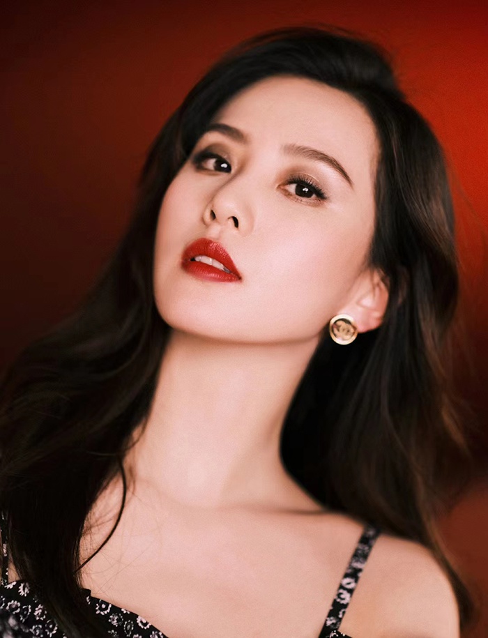 刘诗诗妆容大片
