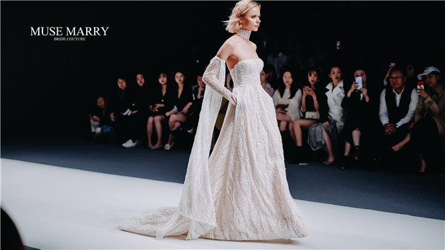 musemarry婚纱官网_动漫婚纱情侣头像(3)