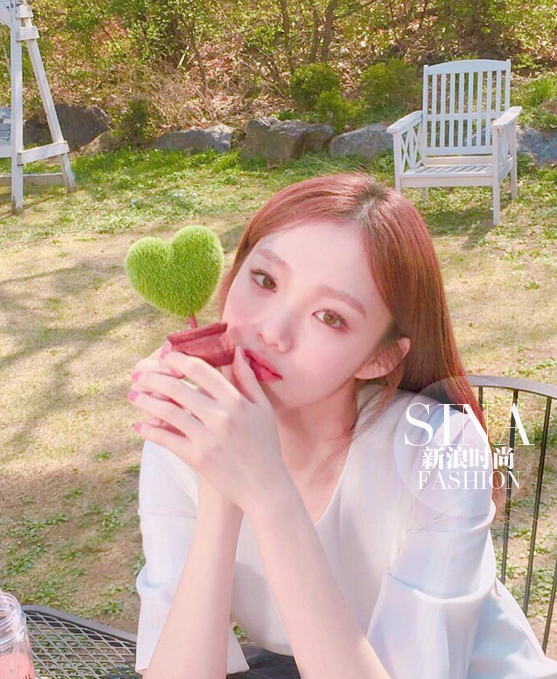 朴信惠疯狂减肥美成一道光 却难逃李圣经魔性美颜PK|朴信惠|李圣经|梦妆_新浪时尚