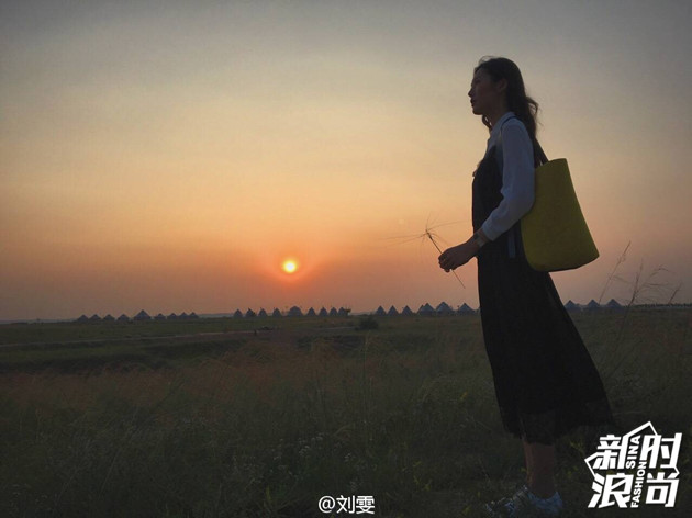 草原夕阳中的表姐