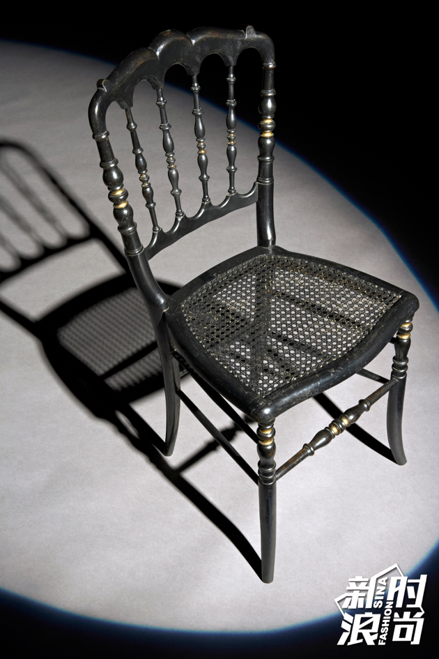 拿破仑三世藤格纹扶手椅