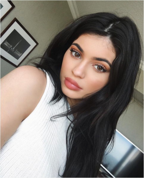 左脸控Kylie Jenner