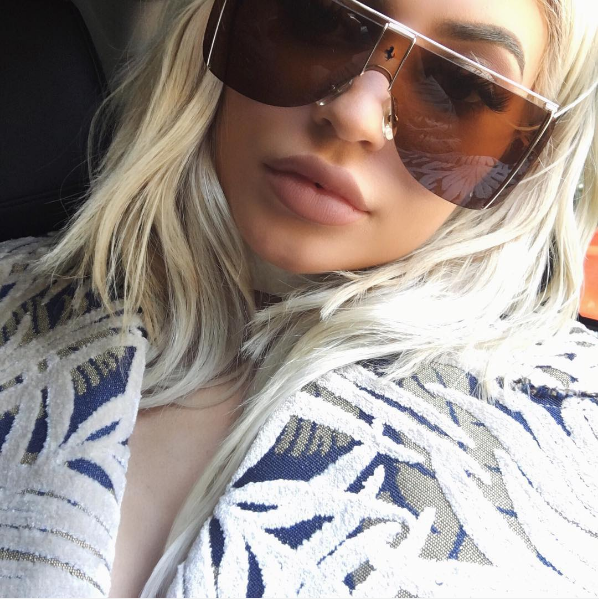 左脸控Kylie Jenner