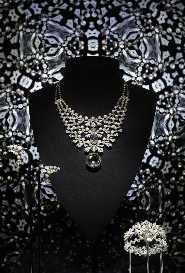 图6：Cartier Magicien系列高级珠宝Magie Blanche项链