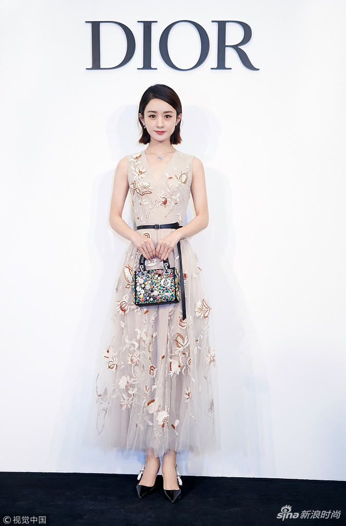 丽颖婚纱美图_丽颖美图(2)