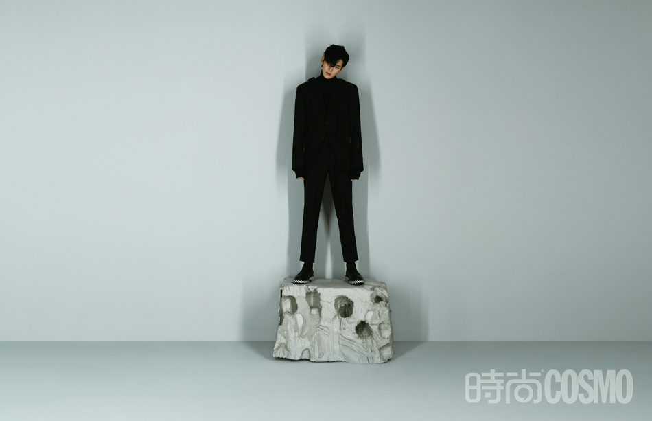 欧美风衣大片_欧美大牌秋装风衣