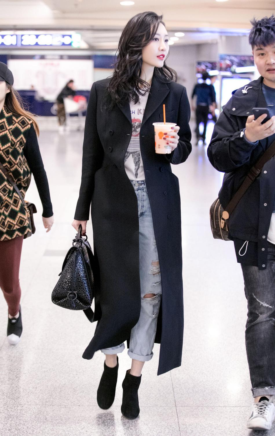 黑长风衣_长款黑风衣搭配图片女