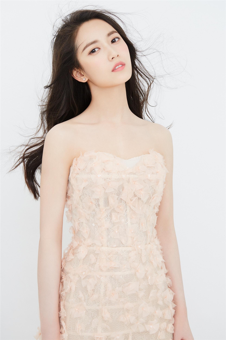 中国内地美女演员陈钰琪