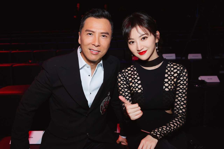 景甜幸感图片 景甜连体裤秀蛮腰幸感霸气 视觉美图 图5