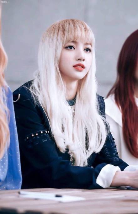 Lisa 银发