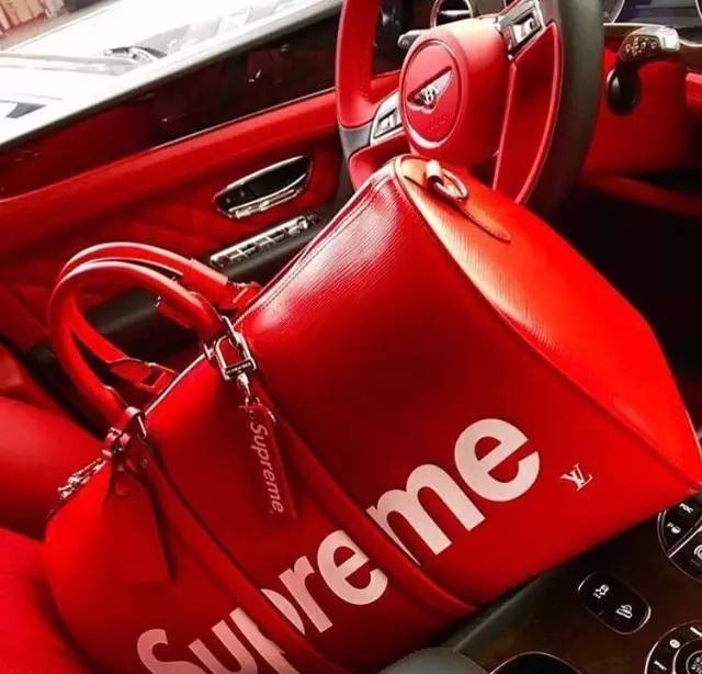 Louis Vuitton与Supreme