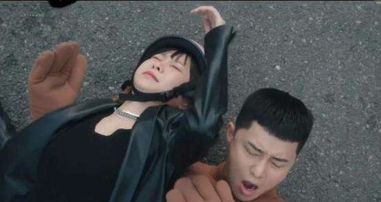 第二次見面男主就變身“人肉靠墊”