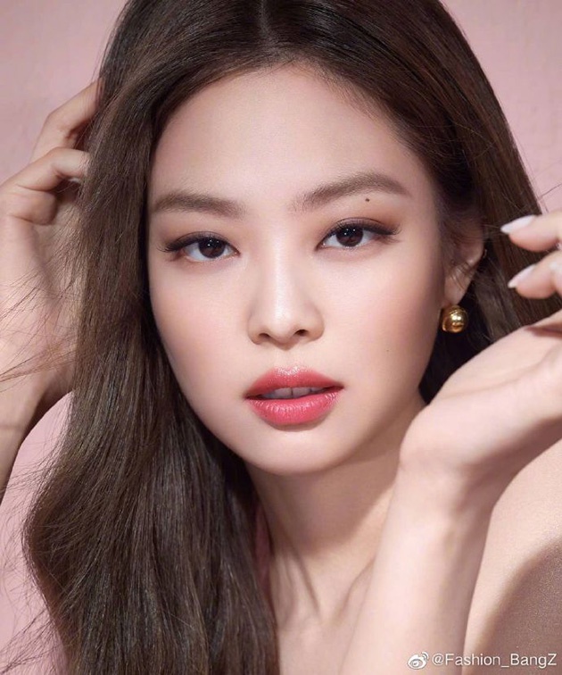 Jennie猫系眼妆