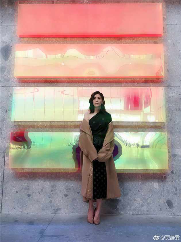 贾静雯助阵MAX MARA