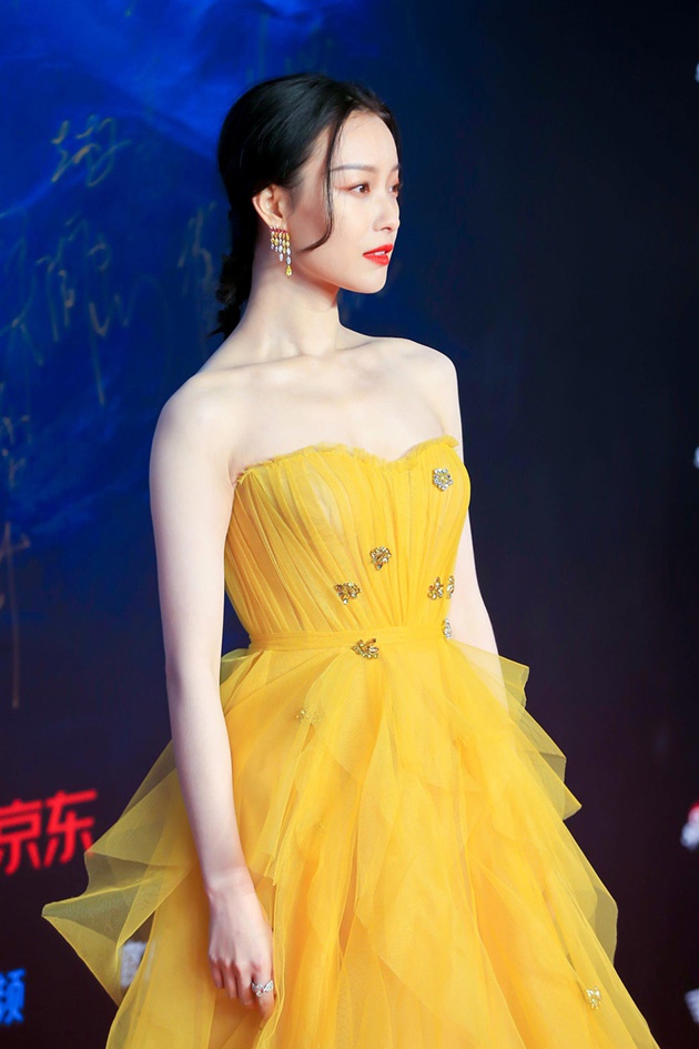 倪妮 一席黄纱裙现身2019风格大赏红毯 明艳动人 倪妮 一席黄纱裙现身2019风格大赏红毯 明艳动人