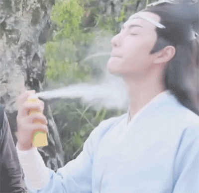 王一博喷防晒