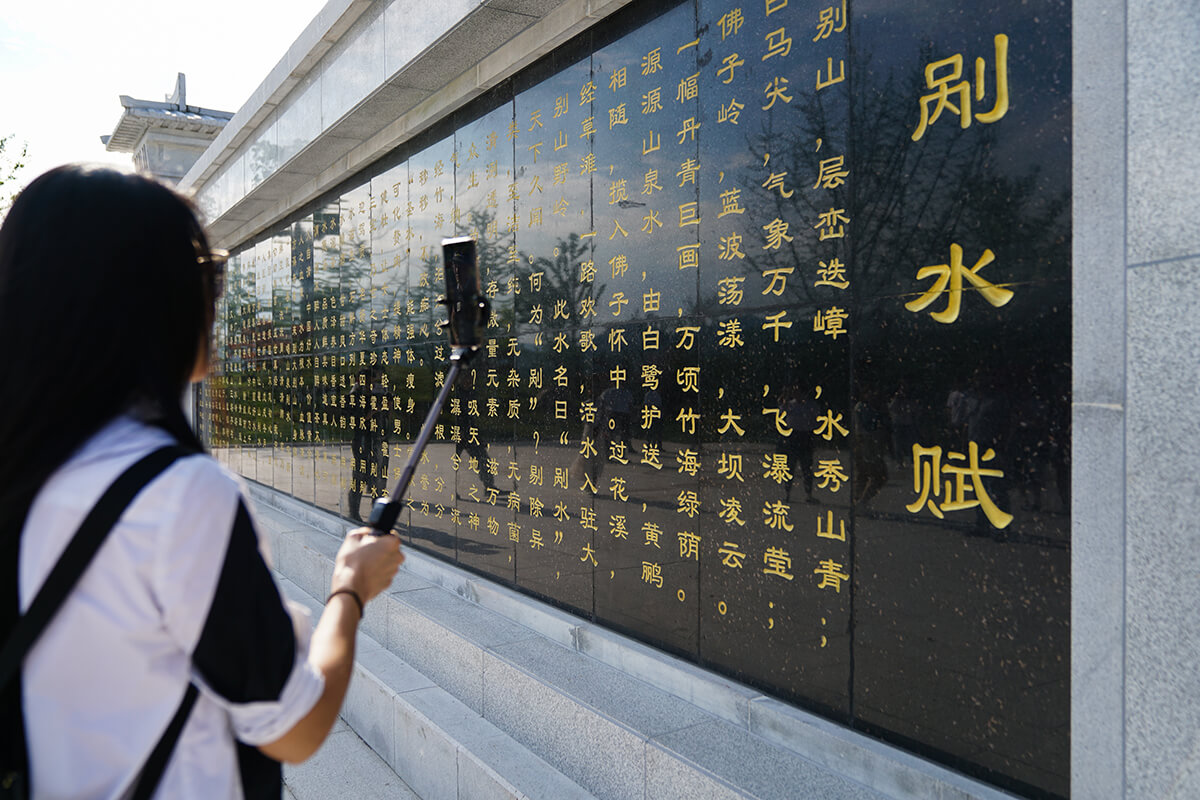 kol直播剐水产业园之行