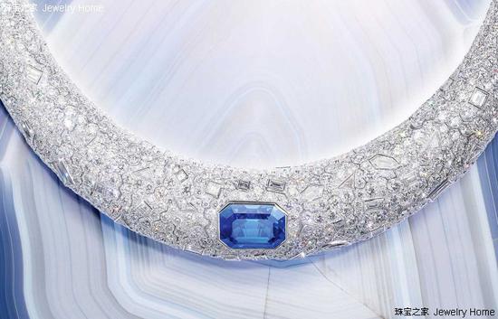 Piaget 伯爵 Sunlight Escape Choker项链，18K白金，祖母绿形切割蓝宝石，钻石
