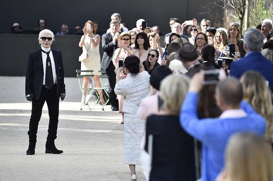 Karl Lagerfeld 图片来源:Fashionnista