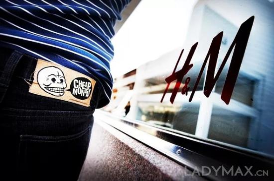Cheap Monday凭借平价叛逆的品牌定位成功打入年轻市场,曾是年轻消费者购买紧身牛仔裤的第一选择