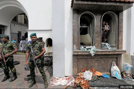 遭受爆炸袭击的科伦坡圣安东尼教堂 （via Reuters）