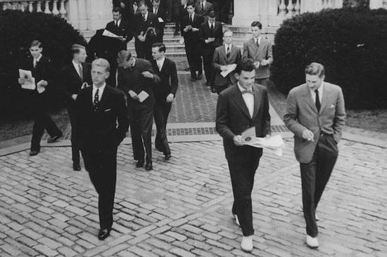 什么是青年亚文化 p6Kd-fzvpatq5758275.jpg