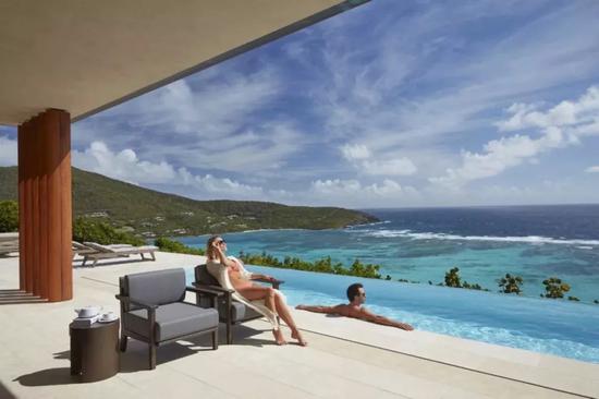 Carenage Bay, Canouan Island, Saint Vincent +1 (212) 461 8068