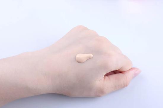 王一博说喜欢就要做到极致 你买买买的时候可不要学他
