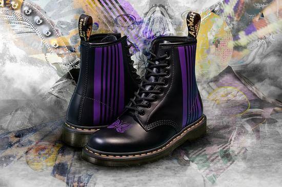 与Dr.Martens联名的1460经典靴款巧妙在鞋履中穿插紫色也能不破坏整体的同时增添设计趣味