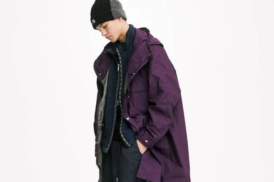 不只是会玩紫色logo标，2019年推出全紫色的外套也一样富有质感