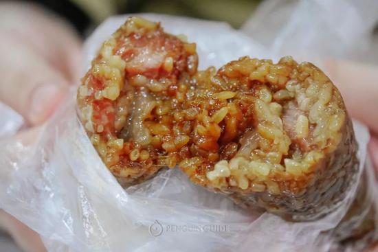 鮮肉蛋黃餡,一條肥膘一條鮮肉一顆蛋黃,每粒米都浸得油香四射