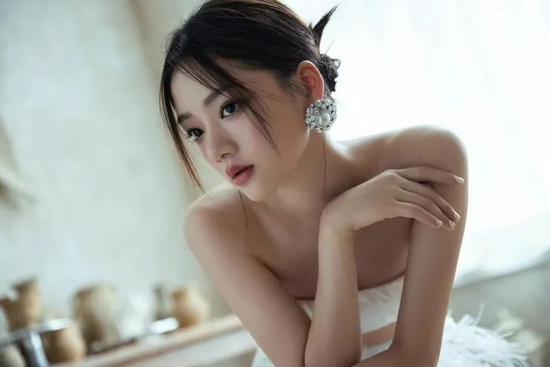 图片来源:浪微博 / 豆瓣 / 小红书
