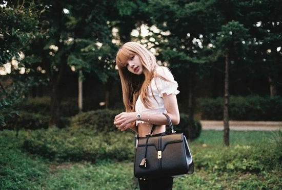 “人间芭比”Lisa的私服穿搭盘点,拽酷辣妹们别错过!-幽兰花香 “人间芭比”Lisa的私服穿搭盘点,拽酷辣妹们别错过!-幽兰花香