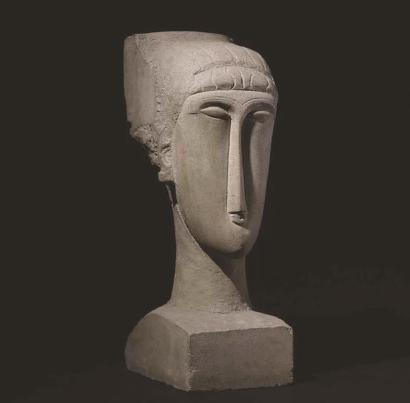 莫迪里阿尼创作于1911-1912年的石雕《头像》，2014年拍出7070万美元（约合4.3亿元人民币）。这件头像拥有细长的鼻子、空洞的眼睛和一头卷发，仿佛一尊古代的雕塑