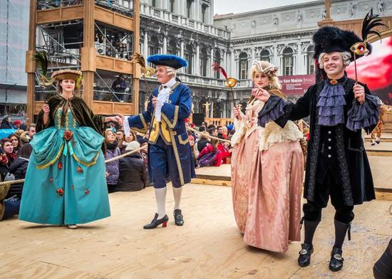 &copy;Sergey Galyonkin/Flickr