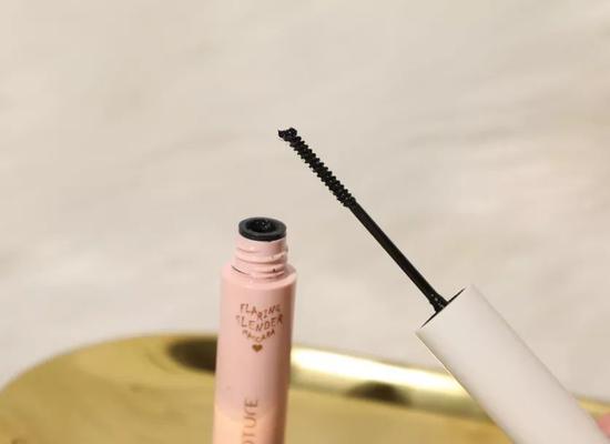 情深深雨濛濛女主们用的到底是哪款睫毛膏? 情深深雨濛濛女主们用的到底是哪款睫毛膏?