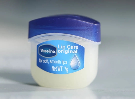 凡士林经典润唇膏好吗 8580-081ef1111803bfa526e6d855973f8b13.jpg