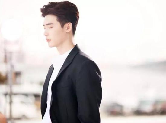 28+韩星齐变中年油腻男 微发福粗糙后该怎么减肥