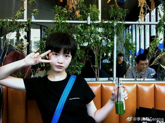 史上最强的00后穿搭 90后都输了插图(45) 史上最强的00后穿搭 90后都输了