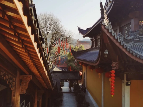 国内最值得去的寺庙 藏在浙江这座超好吃的小县城