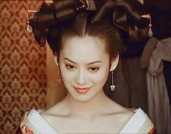 乘风破浪的宁静,其实是个时尚博主