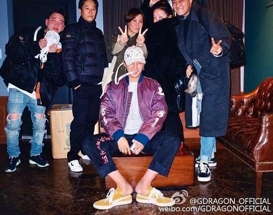 图片来自:微博@GDRAGON_OFFICIAL